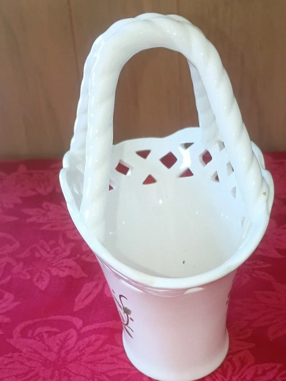 Mikasa Porcelain Holiday Lace Basket